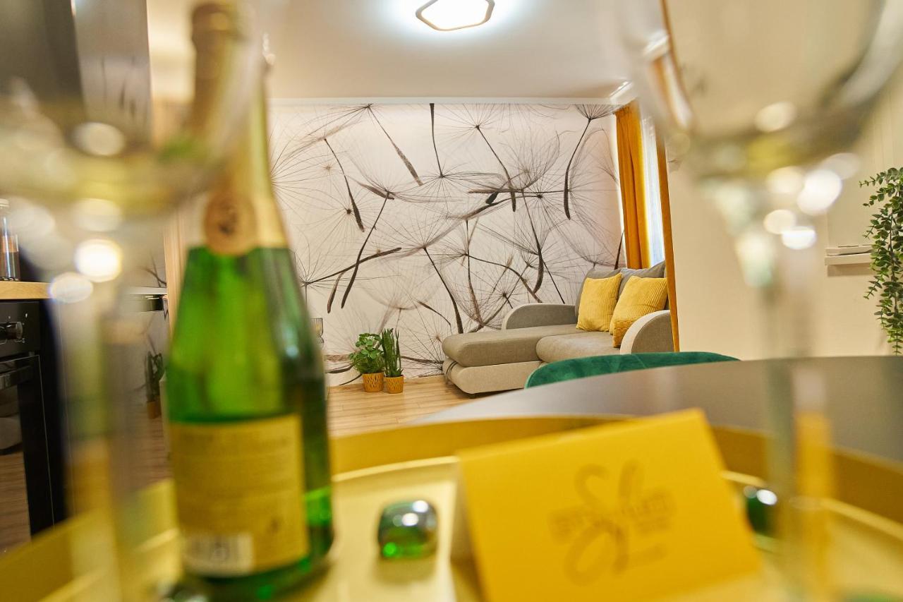 Sunlight Bronze - Szeged Apartment Luaran gambar