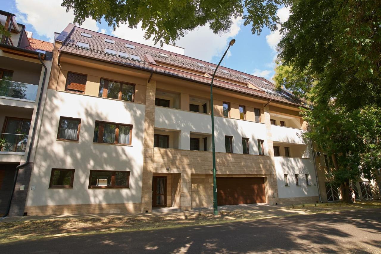 Sunlight Bronze - Szeged Apartment Luaran gambar