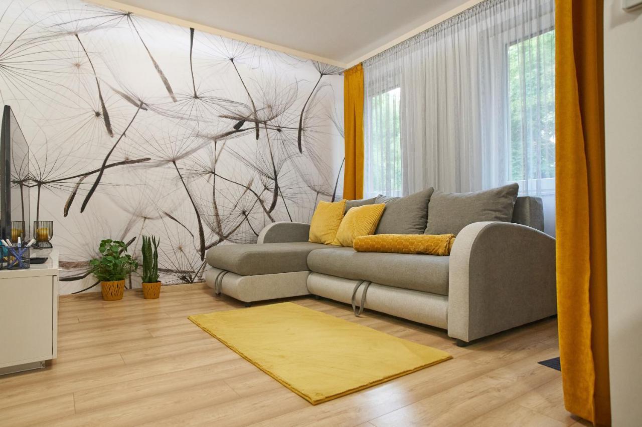 Sunlight Bronze - Szeged Apartment Luaran gambar
